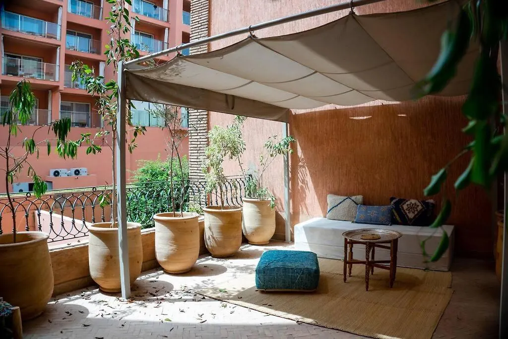 Bel Appart Hivernage Avec Belle Terrasse Марракеш